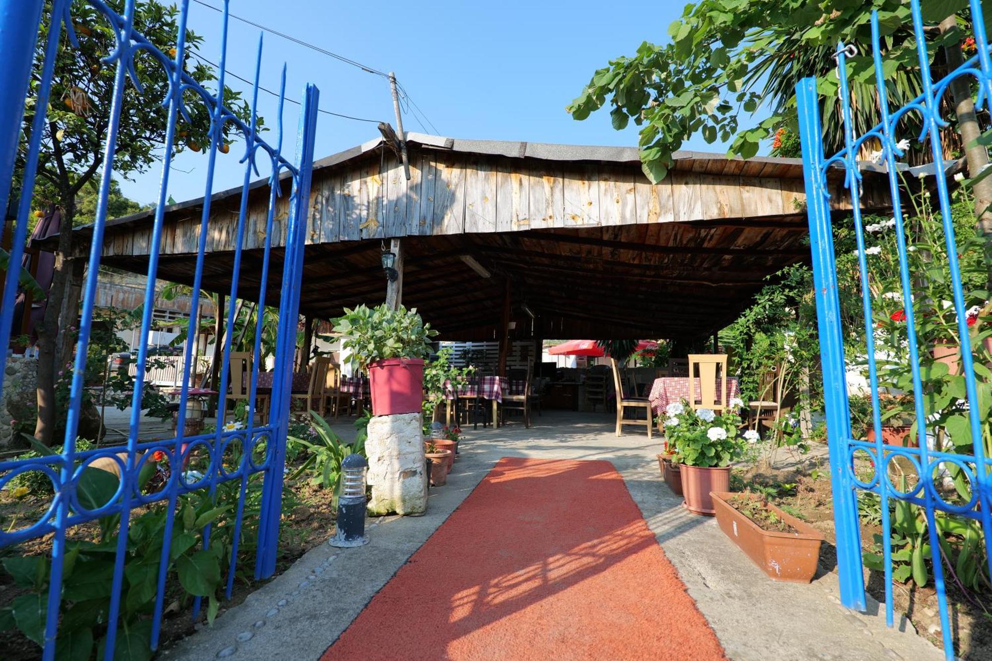 Hotel Tropikal Freskia Bunec Sarandë